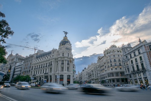 Menos coche y menos metro. Más bicis, motos y patinetes eléctricos. El debate sobre la movilidad urbana tras el confinamiento