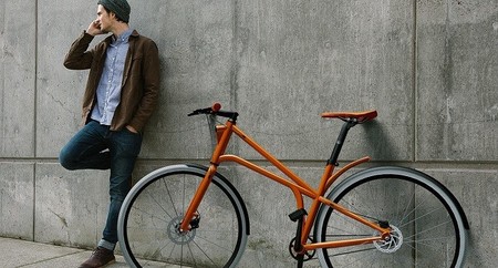 Luz LED que crea un carril para las bicicletas