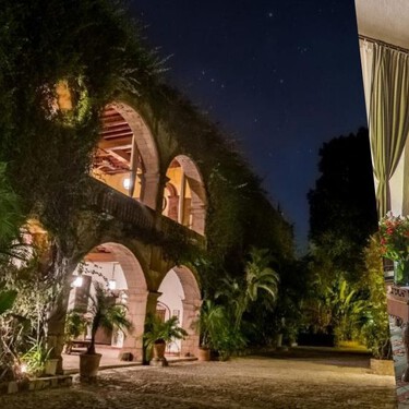 Esta hacienda cerca de Cuernavaca fue construida por Hernán Cortés, aparece en famosas telenovelas y hoy puedes hospedarte en ella