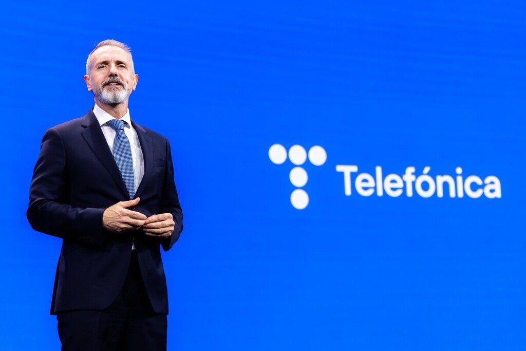 España acaba de cambiar las reglas de la fibra óptica después de 25 años. La decisión beneficia a una empresa: Telefónica 