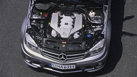 Mercedes Benz V8 8