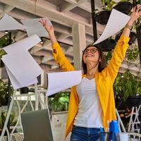 En México, ir a trabajar en tu día de descanso podría dejar de ser un favor para la empresa: esta reforma plantea pago extra y otro día libre 