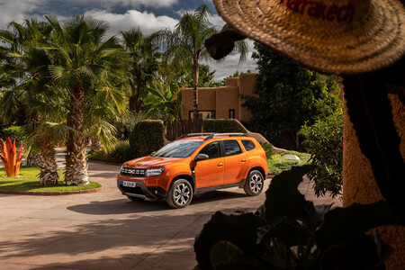 Dacia Duster On Road 076