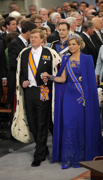 Y llegó el momento de poner la corona a los reyes de Holanda