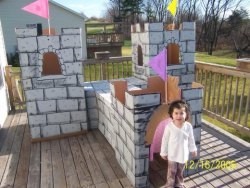 Un fabuloso castillo hecho con cajas de cartón
