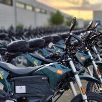 No, las nuevas motos eléctricas de la Guardia Civil no se parten por la mitad. Zero lo ha desmentido