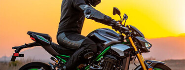 "Ey, Kawasaki". En Japón están poniendo control de voz a las motos y es un puntazo. Llegará a España, pero tocará rascarse el bolsillo