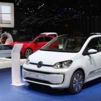 El restyling llega al Volkswagen e-up!, ahora más equipado