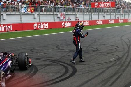 Sebastian Vettel recibe una reprimenda por sus "donuts"