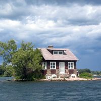 La isla habitada más pequeña del mundo solo tiene una casa y un árbol. Está en la ciudad que menos imaginas 