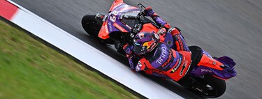 Jorge Martín arrasa, Pedro Acosta se estrena en el podio y Pecco Bagnaia tira a Marc Márquez en Portimao