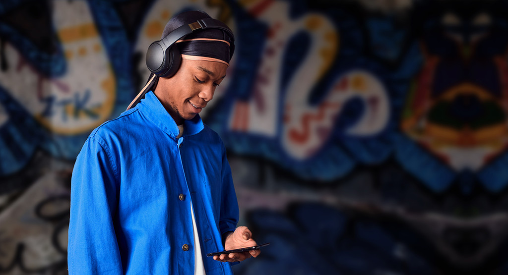 Panasonic ya tiene nuevos auriculares inalámbricos: el RB-M700B, RB-M500B y RB-M300B llegan con vibración de graves incluida