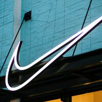 El Corte Inglés pone en forma a su outlet con chollos en sudaderas Nike a mitad de precio  