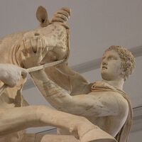 La escultura individual más grande jamás recuperada de la antigüedad está en Nápoles. ¡Pero ojo! Es una copia 