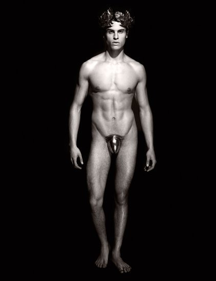 ¿Quieres exclusividad y cuerpos serranos? Pues toma calendario Pirelli 2011