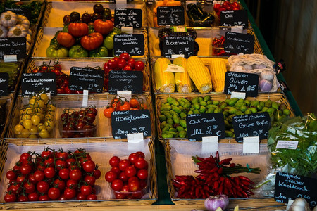 El pequeño comercio se beneficia de la apertura por fases