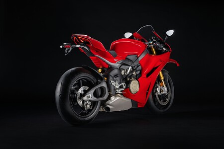 Ducati Panigale V4 2025 005