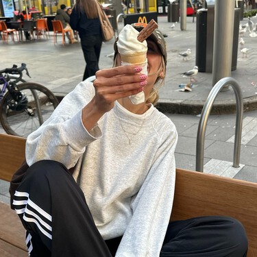 Fichamos en El Corte Inglés los zuecos 'soft' tipo mocasín marrón canela que son un must para el otoño