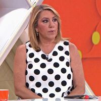 Susana Díaz se entera en pleno directo de 'Espejo Público' de la imputación de Zapatero: "Es duro, entristece y no me lo podía imaginar"