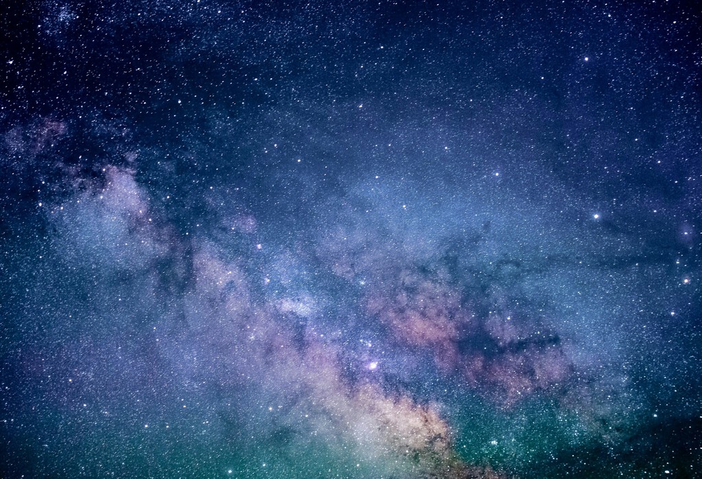 Llevábamos 50 años creyendo que la materia oscura existía. Un nuevo estudio cree que nos equivocábamos 