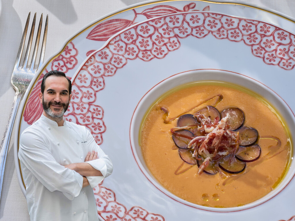 Con fruta y dos aceites distintos, el chef dos estrellas Michelin Mario Sandoval reinterpreta un salmorejo con un truco fácil y rápido