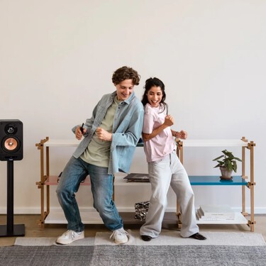 Los nuevos altavoces amplificados de Teufel quieren ser la alternativa a las barras de sonido para tu Smart TV: llegan con HDMI ARC