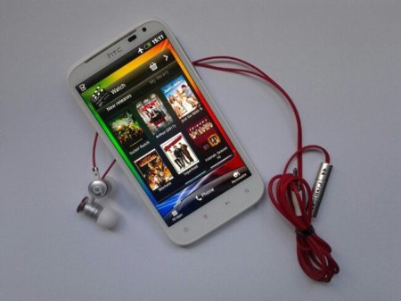 HTC Sensation XL, 4.7 pulgadas y audio por cortesía de Beats