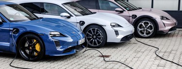Los ricos no quieren coches eléctricos, por muy buenos que sean: Porsche paraliza la fabricación del Taycan porque no tiene demanda