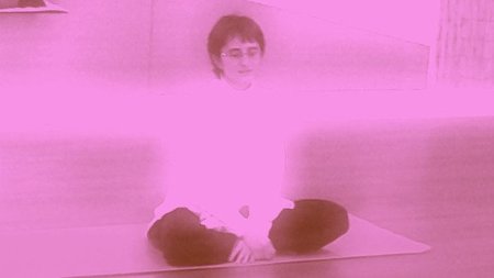 "El yoga es una gran preparación para el parto". Entrevista a Mari Cruz Isasi, profesora de yoga y meditación