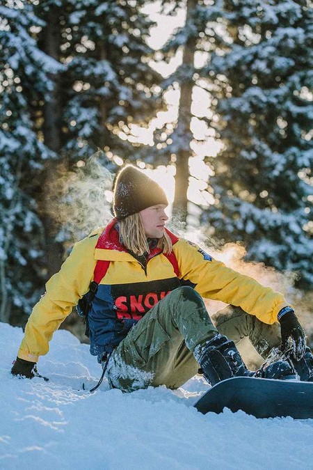 Polo Ralph Lauren actualiza su colección de snowboard 25 años después con un gran colorido