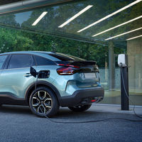 El nuevo Citroën C4 apenas tiene rivales directos, y eso que compite contra decenas de alternativas, tanto SUV como eléctricos