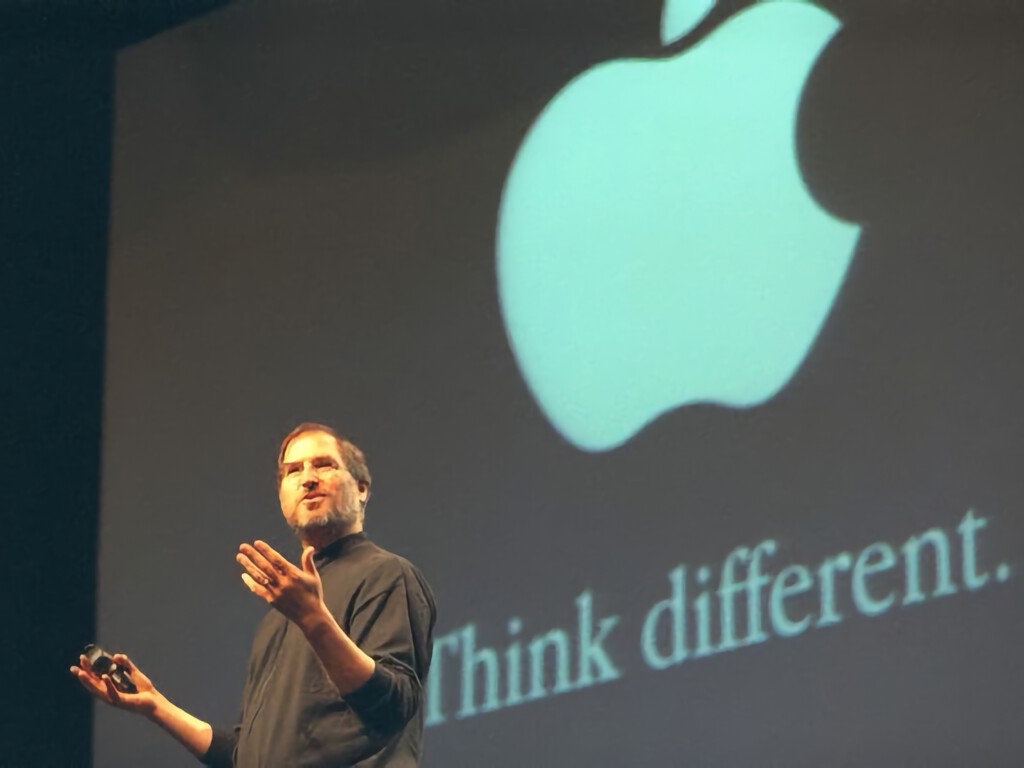 El famoso 'Think different' de Steve Jobs vuelve a la web de Apple por sorpresa 