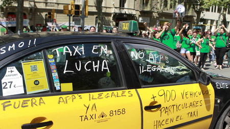 Qué piden los taxistas para acabar su huelga contra Cabify y Uber