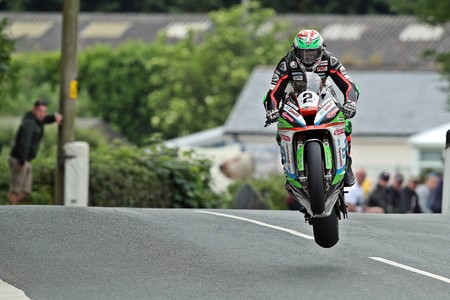 James Hillier Iomtt 2018