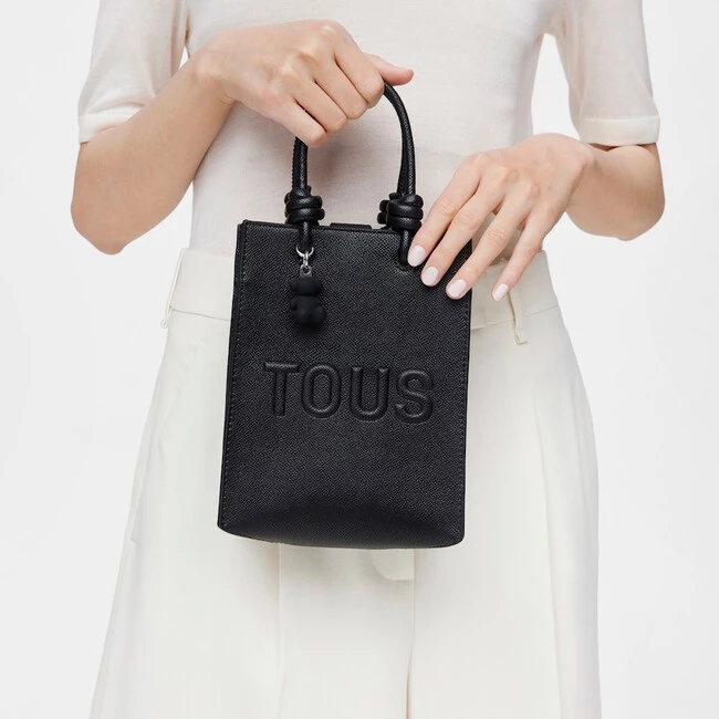 Tous