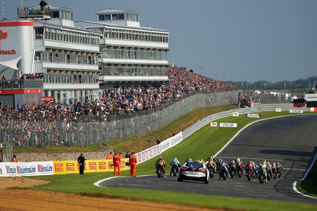 El British Superbike revoluciona el concepto Moto2: motores abiertos para 2018