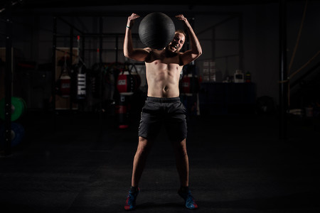 ¿CrossFit o entrenamiento funcional? Estas son sus diferencias y qué puedes esperar de cada uno de ellos