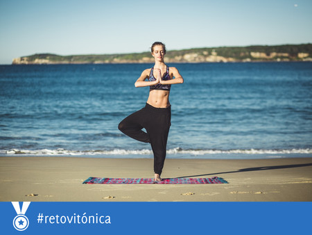 #RetoVitónica: siete posturas de Yoga para practicar en la playa este verano
