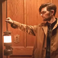 'Hokum' da miedo de verdad. Reescribe los tópicos del folk horror con personalidad propia gracias a una escape room literal, vertiginosa y sobrenatural 