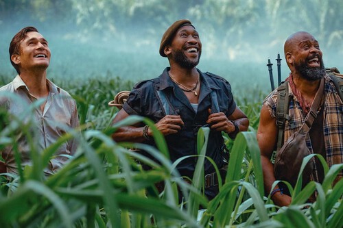 Vuelven los dinosaurios de Hollywood para intentar cazar a Santiago Segura. Lo mejor y lo peor de los estrenos de cine