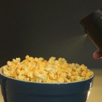 ¿Por qué seguir untando la mantequilla con cuchillo si podemos hacerlo con un espray? 
