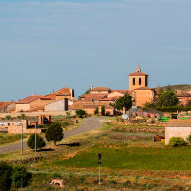 Este diminuto pueblo de Soria ofrece trabajo y casa gratis. Ha recibido 8.000 solicitudes, pero su alcaldesa avisa: “No se lo pinto muy bonito”