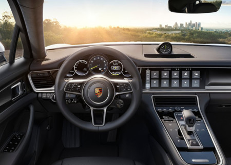 Porsche Panamera 4 E Hybrid 2017 1024 07