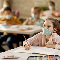 "Los colegios no están siendo focos de contagios", según el Ministerio de Sanidad: hay 2.852 aulas cerradas