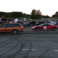¿Cómo puede un VW Passat pasarse por la piedra a todo un Ferrari 458 Italia? Pues así (vídeo)