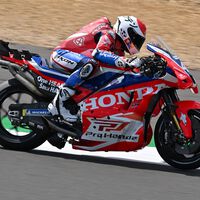 Honda tiene un invento nuevo en MotoGP. Lo probó Aleix Espargaró, y funcionó tan bien que ya está disponible para los demás pilotos 