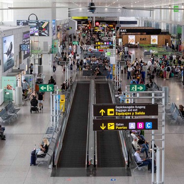 Si alguna vez te has preguntado por qué comer en un aeropuerto español es tan caro, este empresario tiene la respuesta 