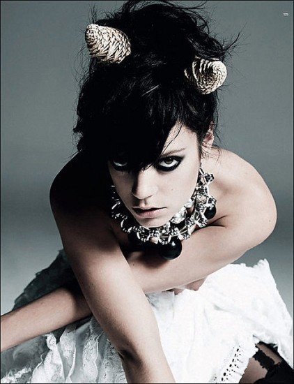 Lily Allen ya tiene una boca más a la que alimentar en casa: ¡Por fin es mamá!