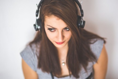 Tres aplicaciones web y una extensión para usar YouTube como reproductor de música