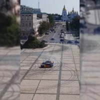 Red Bull daña una plaza patrimonio de la Unesco en Ucrania tras grabar un vídeo de drift sin permiso